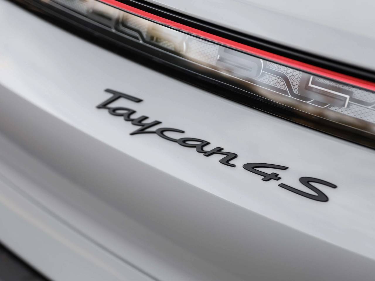 Taycan 4S CROSS TURISMO (2) image 15