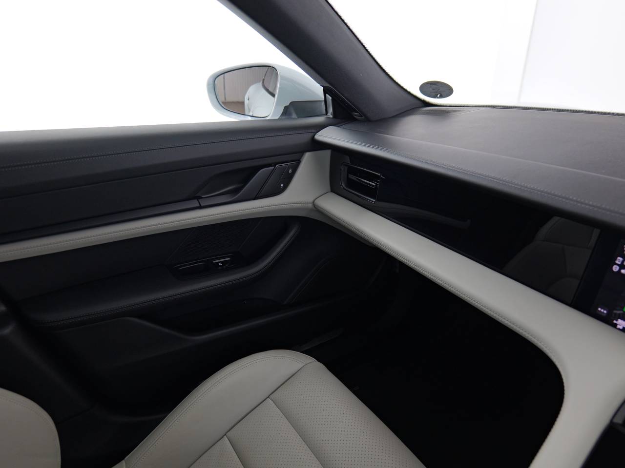 Taycan 4S CROSS TURISMO (23) image 20