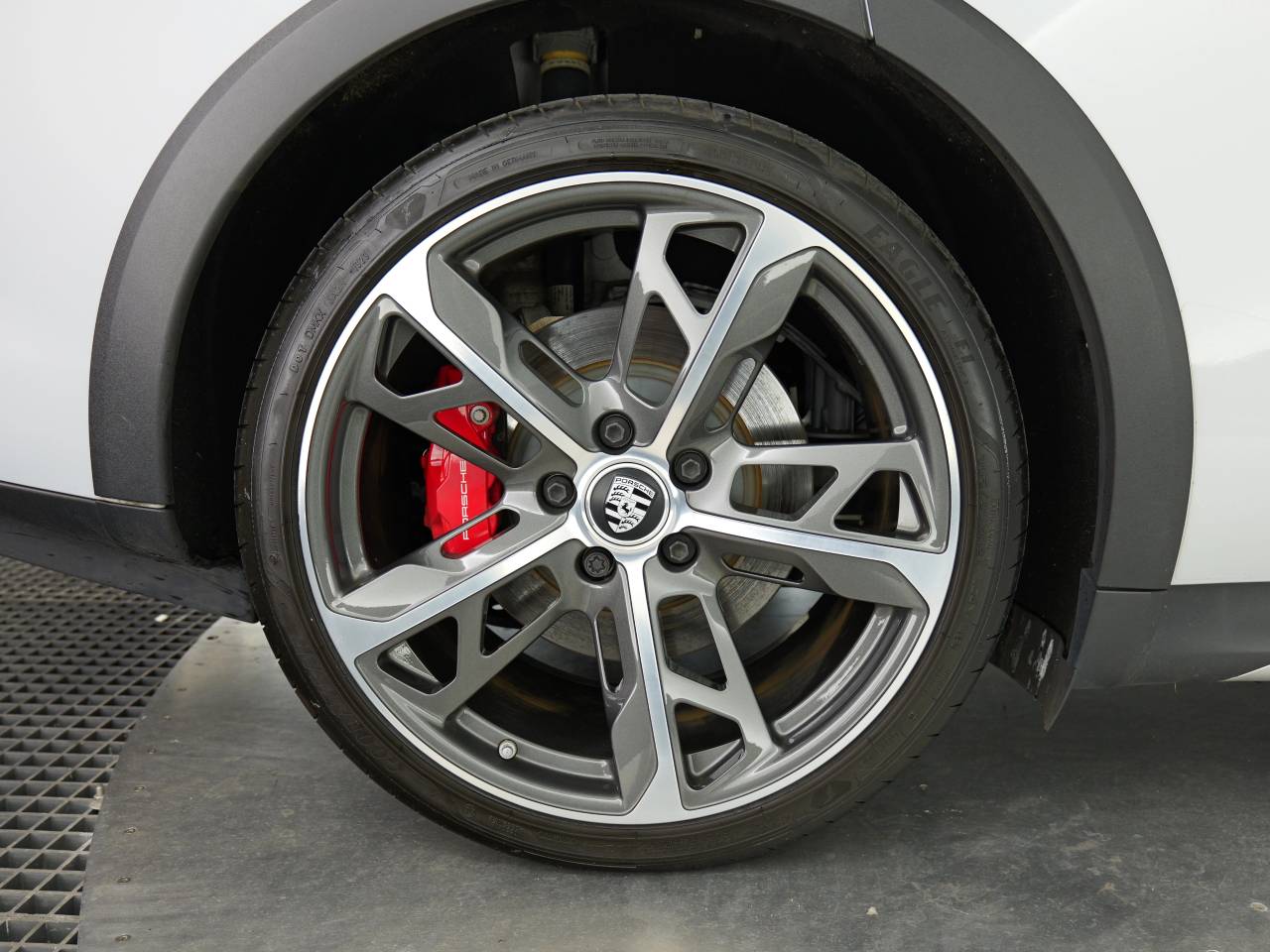 Taycan 4S CROSS TURISMO (23) image 08