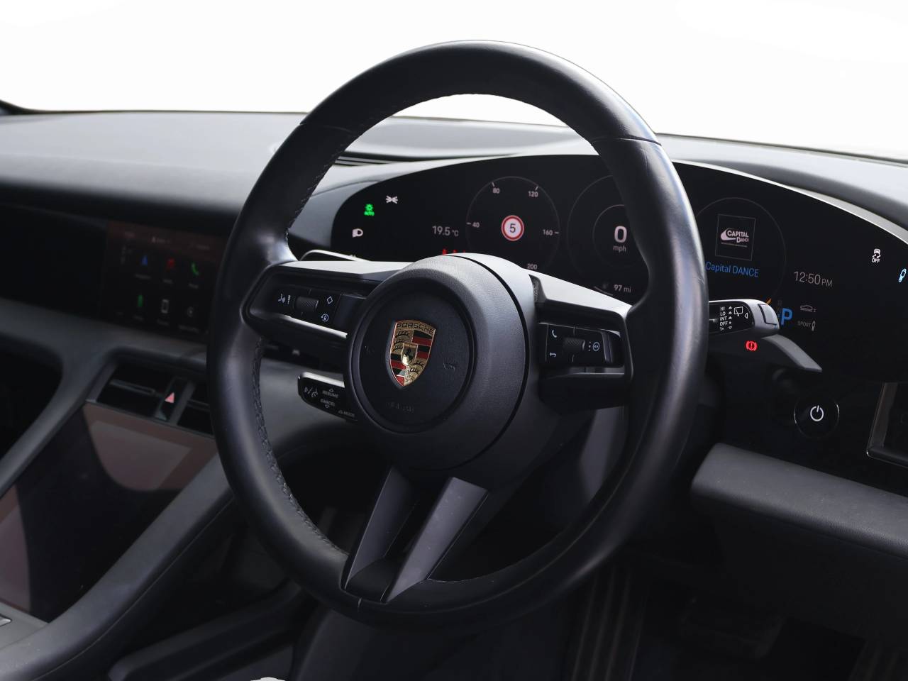 Taycan 4S CROSS TURISMO (13) image 18