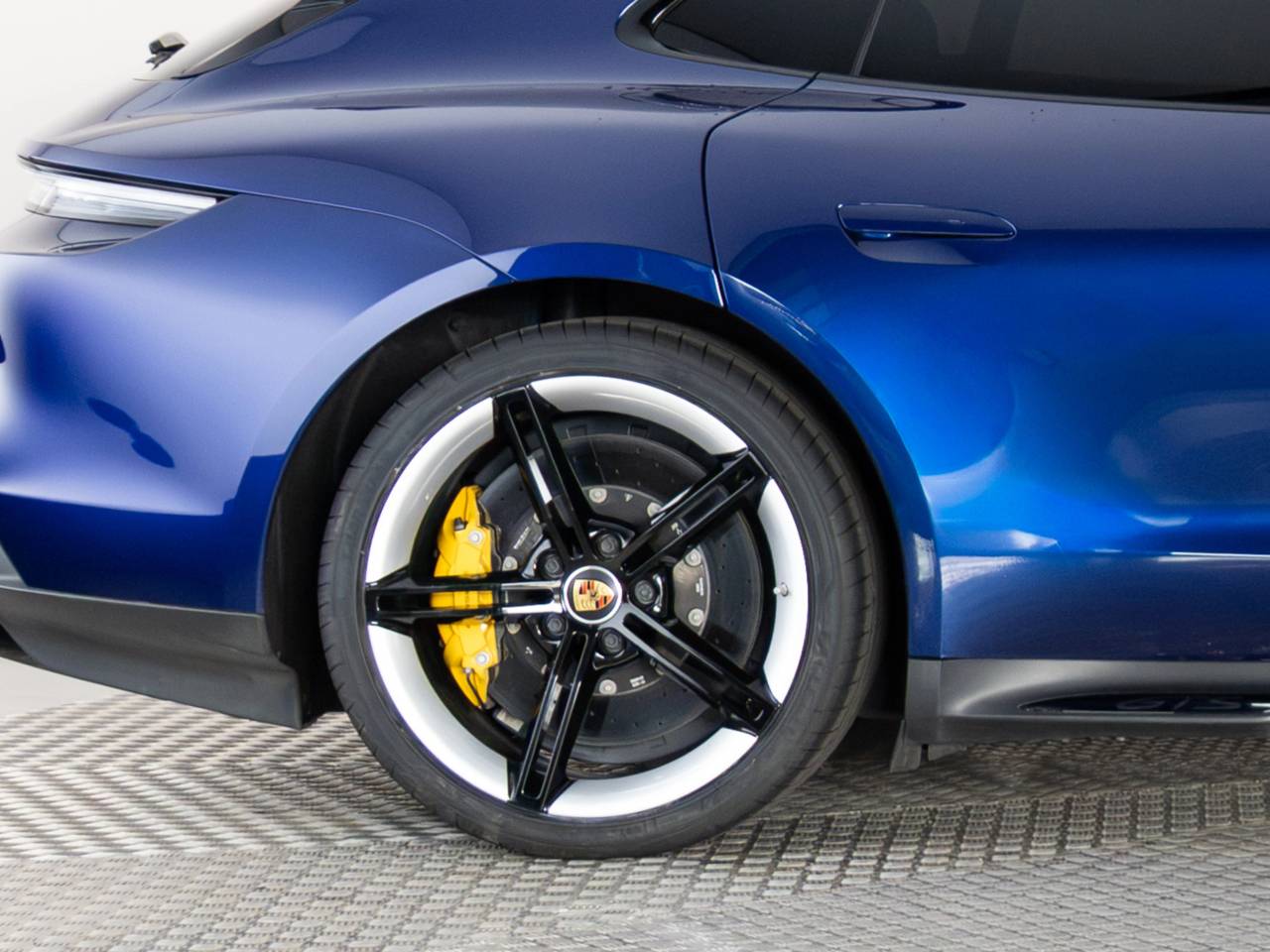 Taycan GTS SPORT TURISMO (4) image 37
