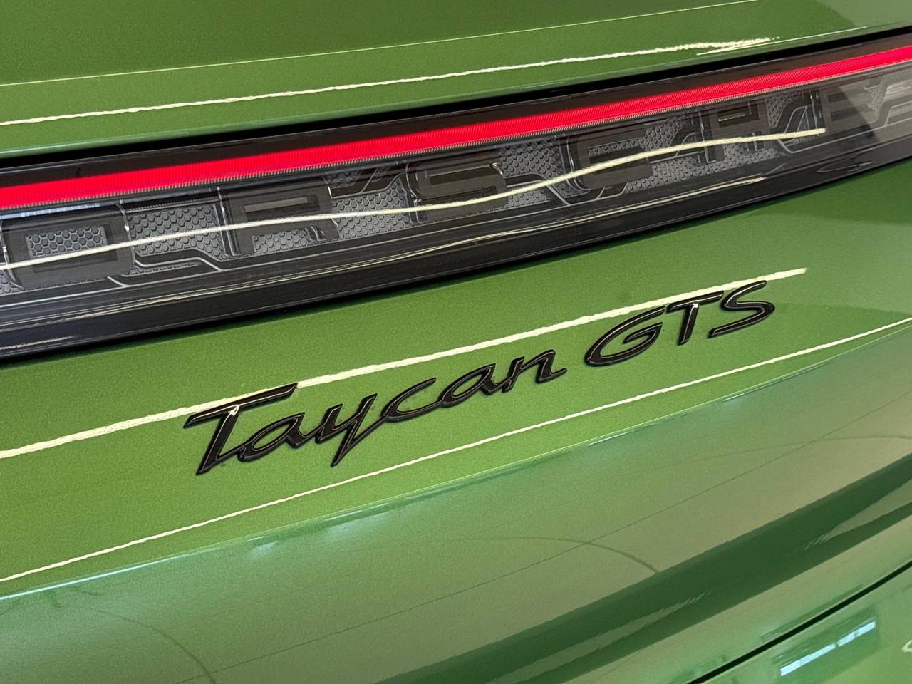 Taycan GTS SPORT TURISMO (5) image 17