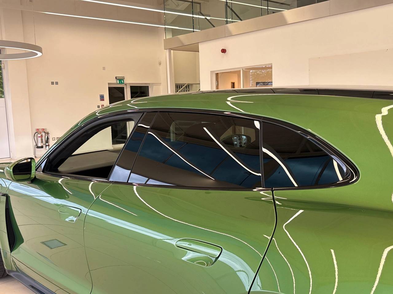 Taycan GTS SPORT TURISMO (5) image 16