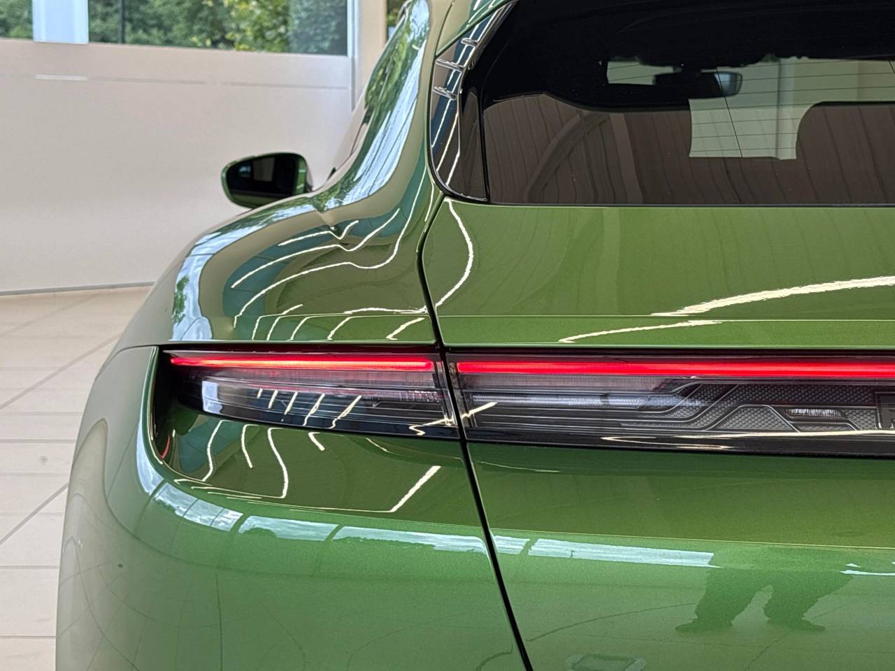 Taycan GTS SPORT TURISMO (5) image 14