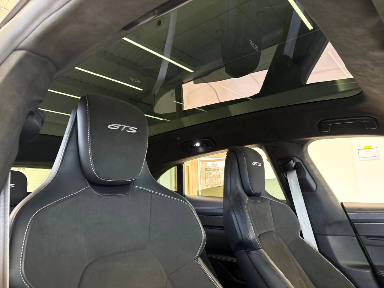 Taycan GTS SPORT TURISMO (5) image 27