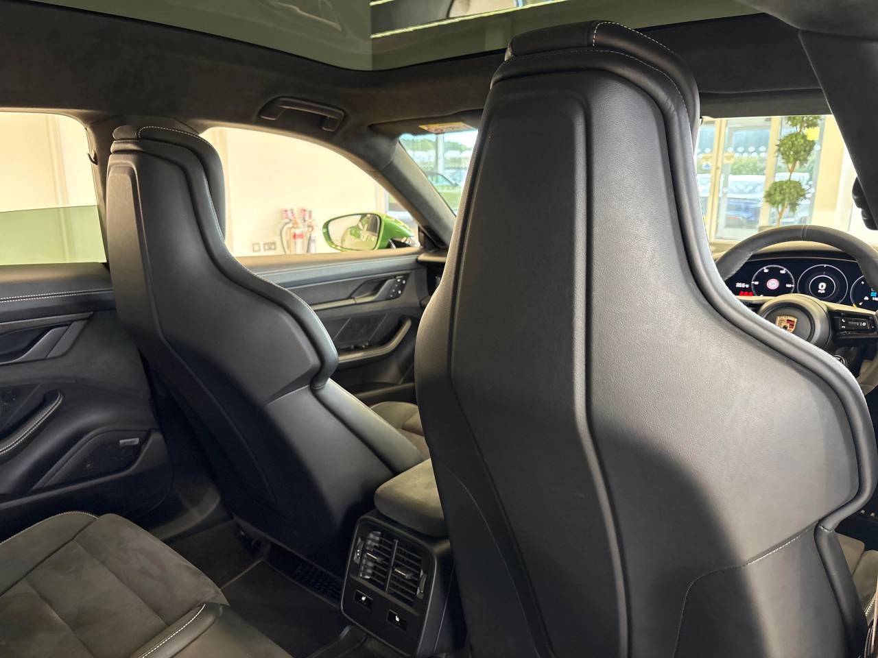 Taycan GTS SPORT TURISMO (5) image 34
