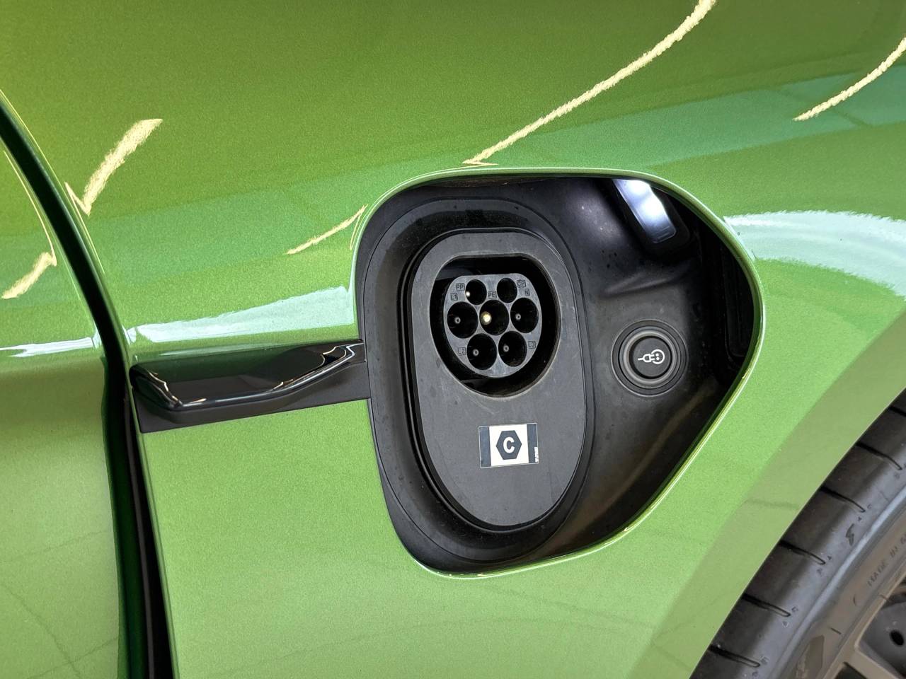Taycan GTS SPORT TURISMO (5) image 18