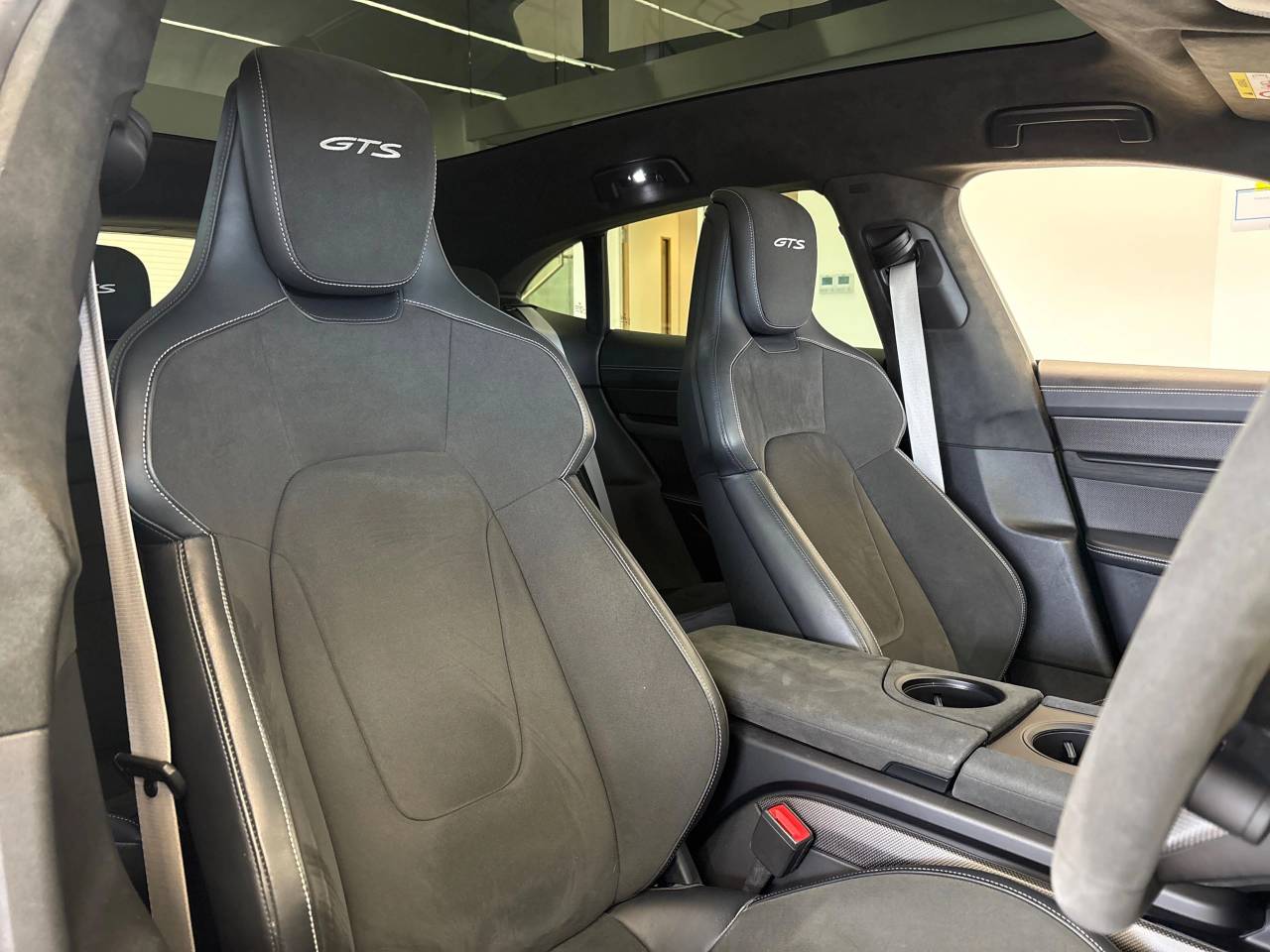 Taycan GTS SPORT TURISMO (5) image 05