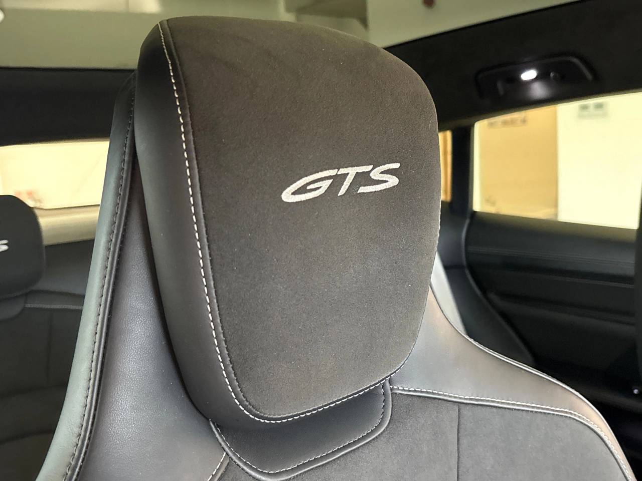 Taycan GTS SPORT TURISMO (5) image 28