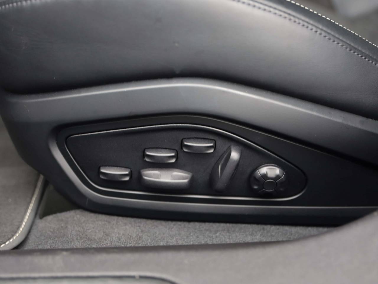 Taycan GTS SPORT TURISMO (10) image 31