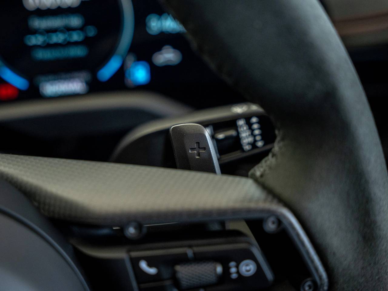 Taycan GTS (1) image 22