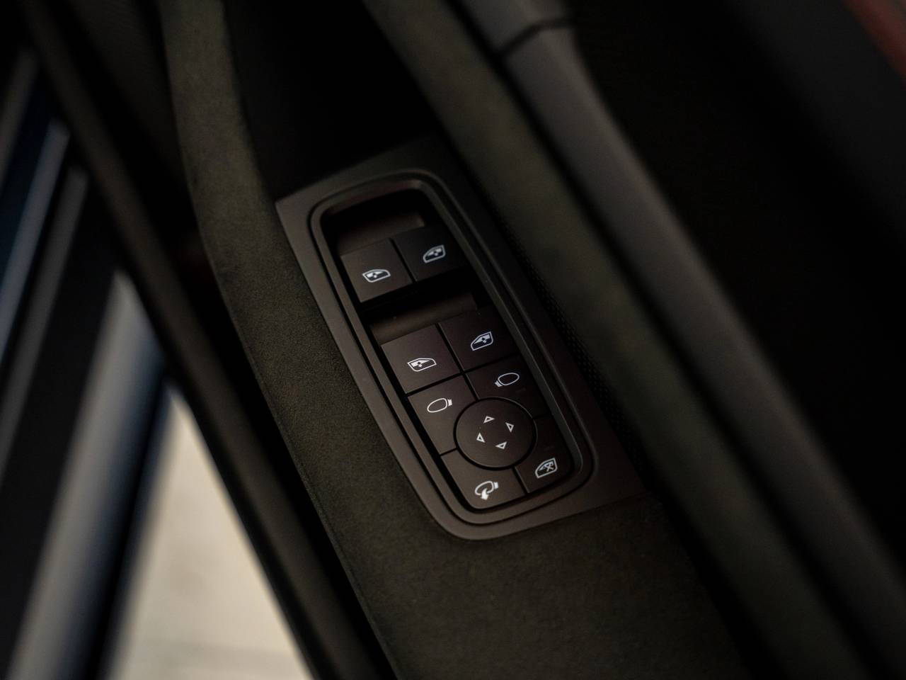 Taycan GTS (1) image 31