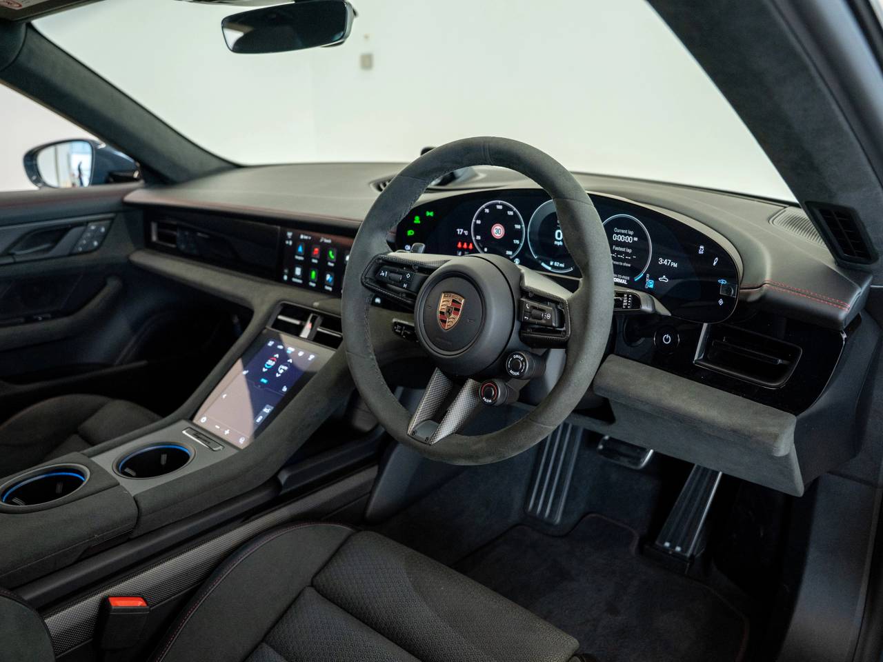 Taycan GTS (1) image 07