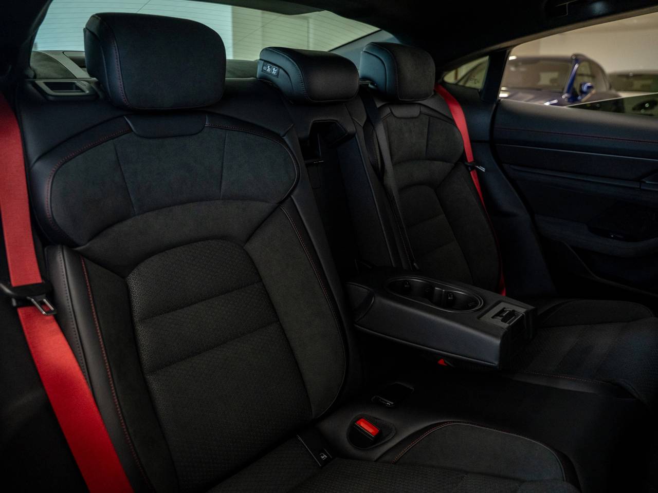 Taycan GTS (1) image 35