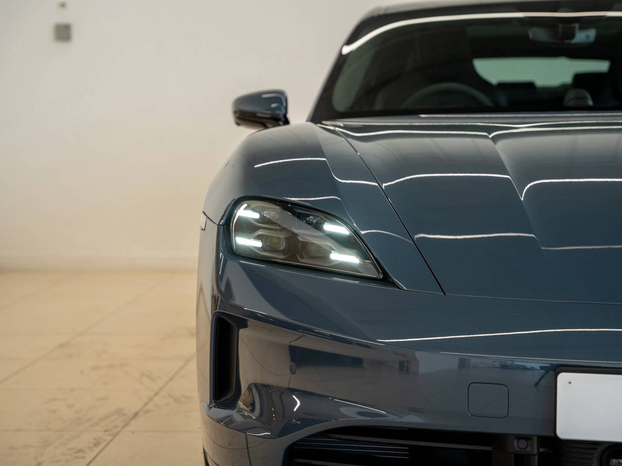 Taycan GTS (1) image 05