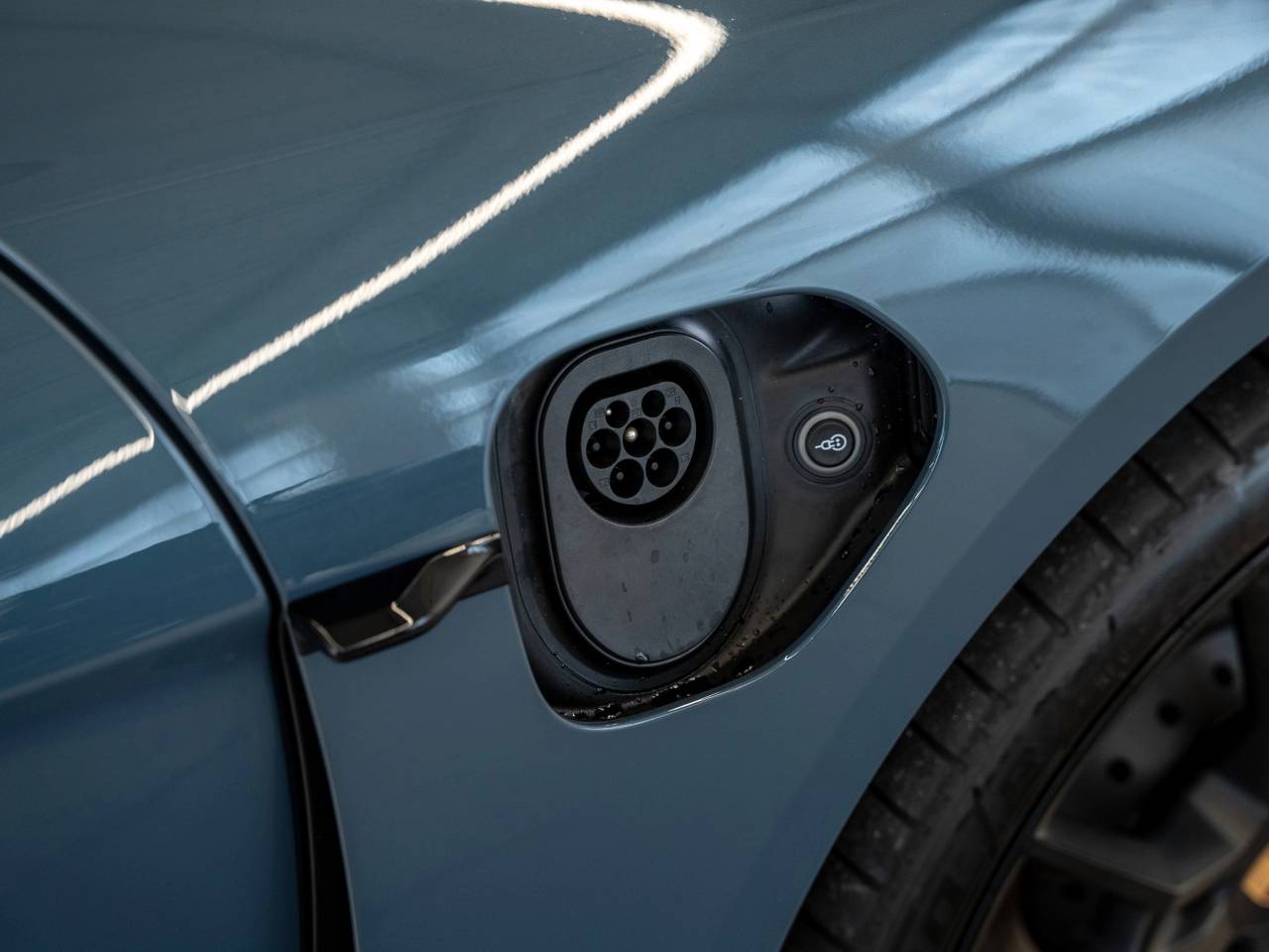 Taycan GTS (1) image 14