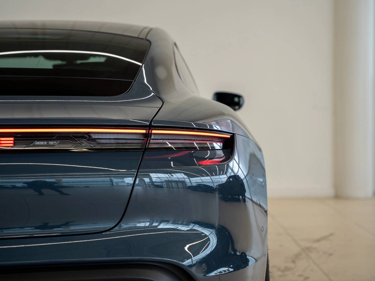 Taycan GTS (1) image 18