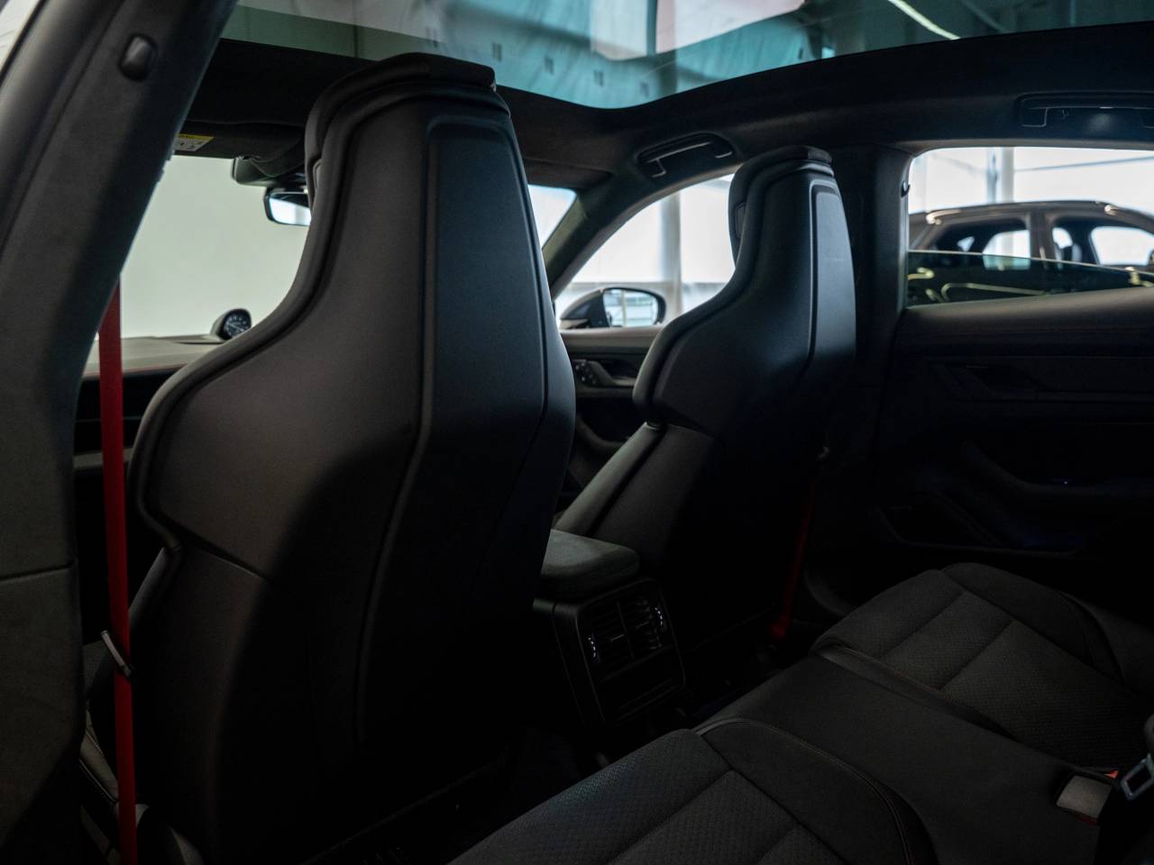 Taycan GTS (1) image 38