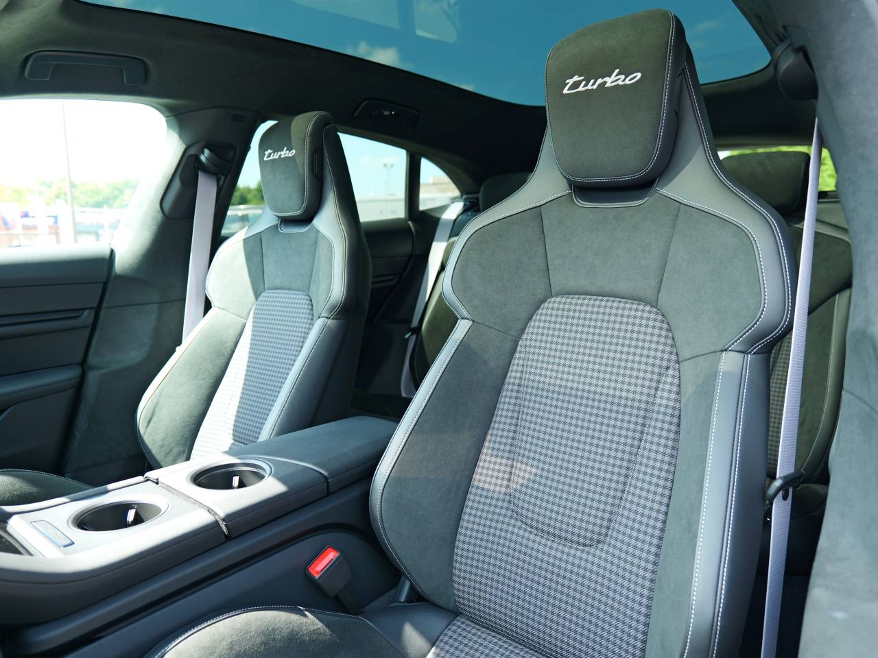 Taycan TURBO SPORT TURISMO (1) image 15