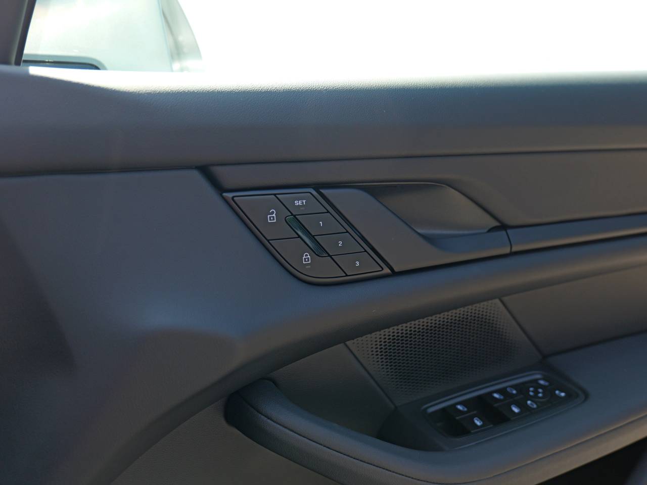 Taycan TURBO SPORT TURISMO (1) image 33