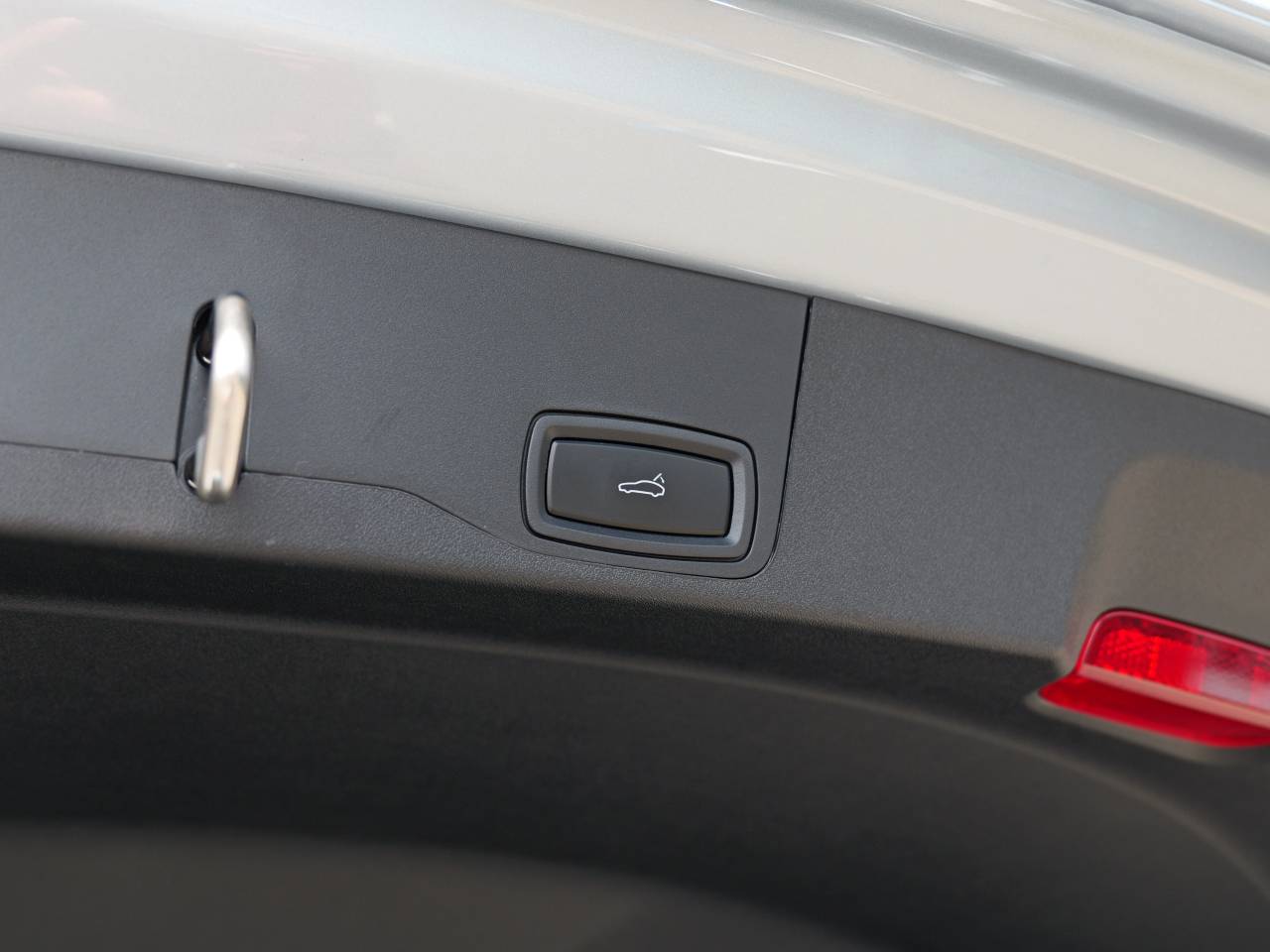 Taycan TURBO SPORT TURISMO (1) image 30