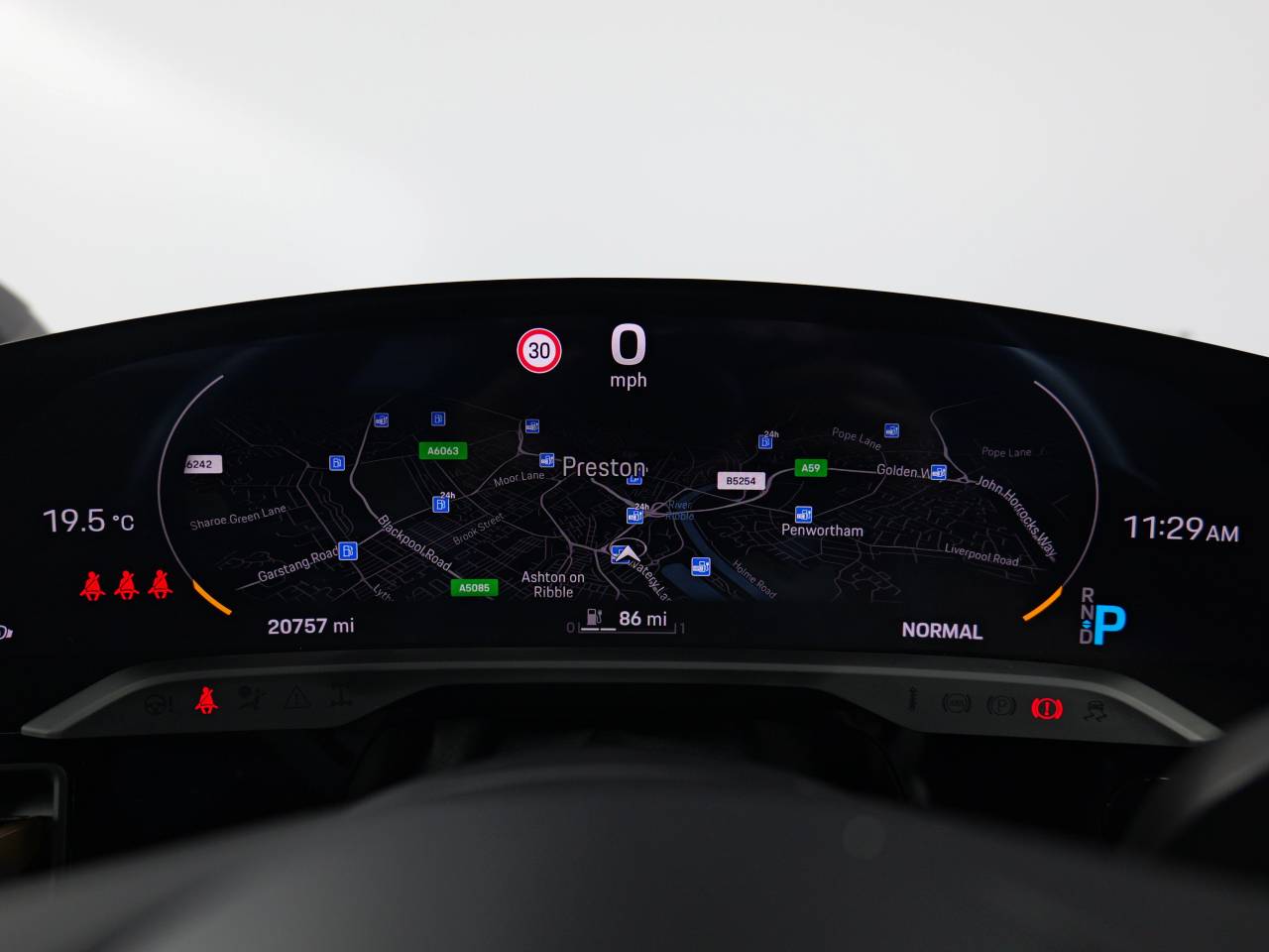 Taycan TURBO 93KWH (10) image 17