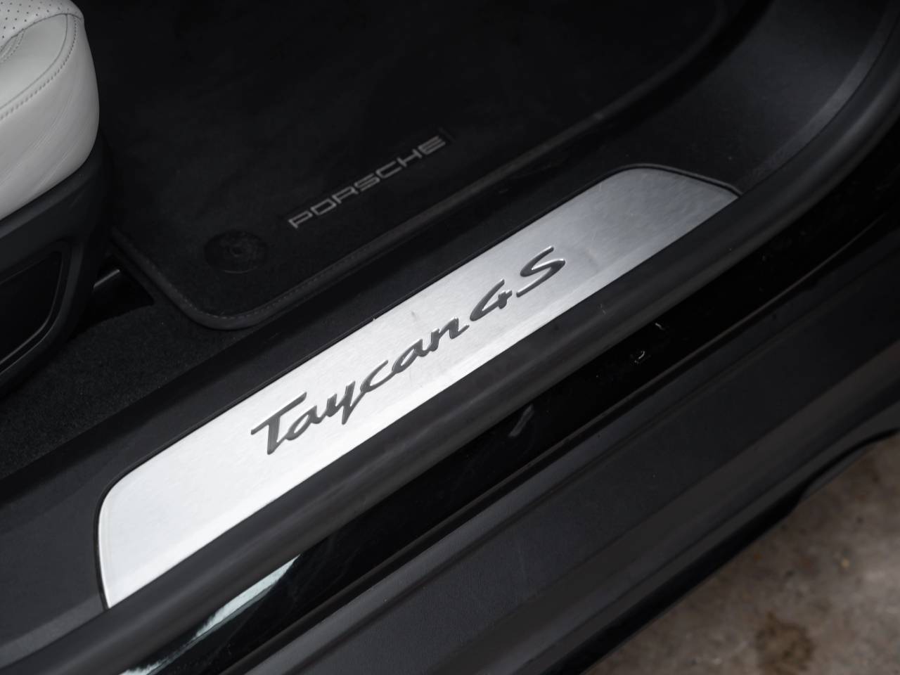 Taycan 4S CROSS TURISMO (4) image 45