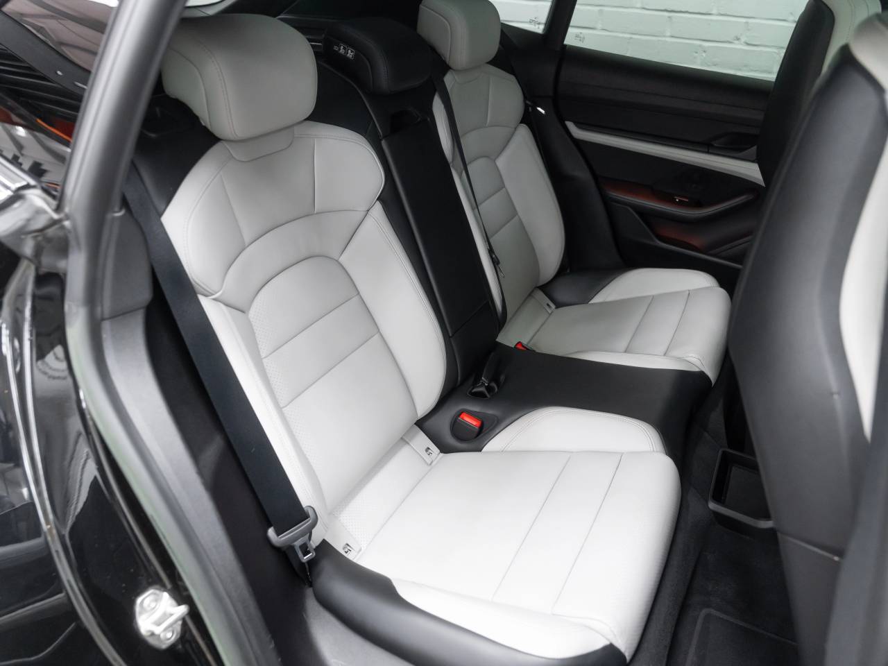 Taycan 4S CROSS TURISMO (4) image 31