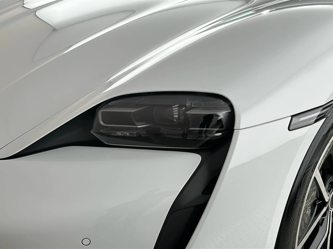 Taycan BASE SPORT TURISMO (12) image 34