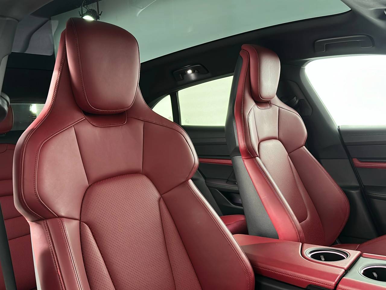 Taycan BASE SPORT TURISMO (12) image 14