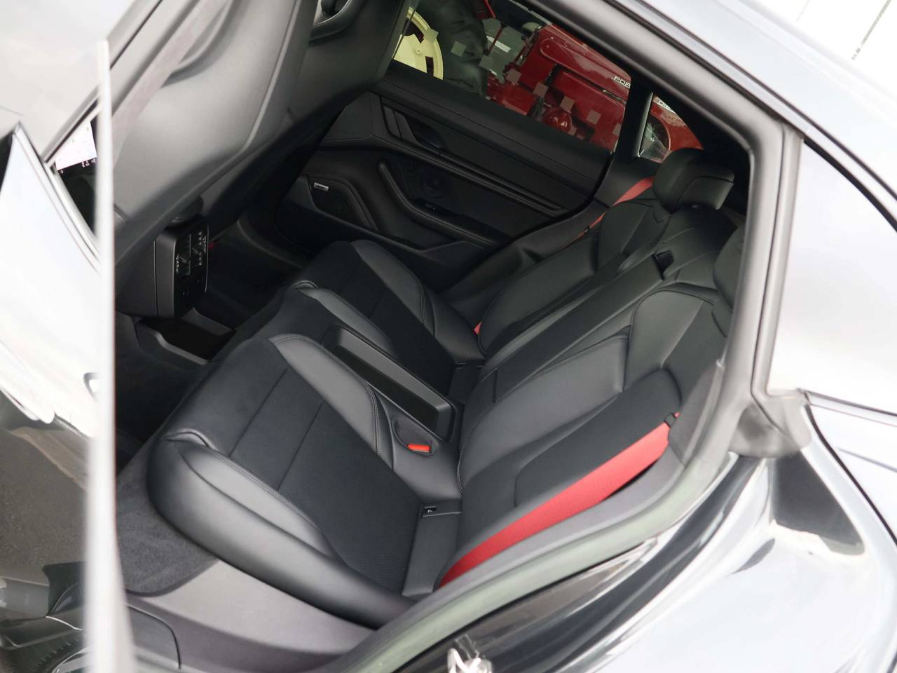 Taycan TURBO SPORT TURISMO (2) image 22