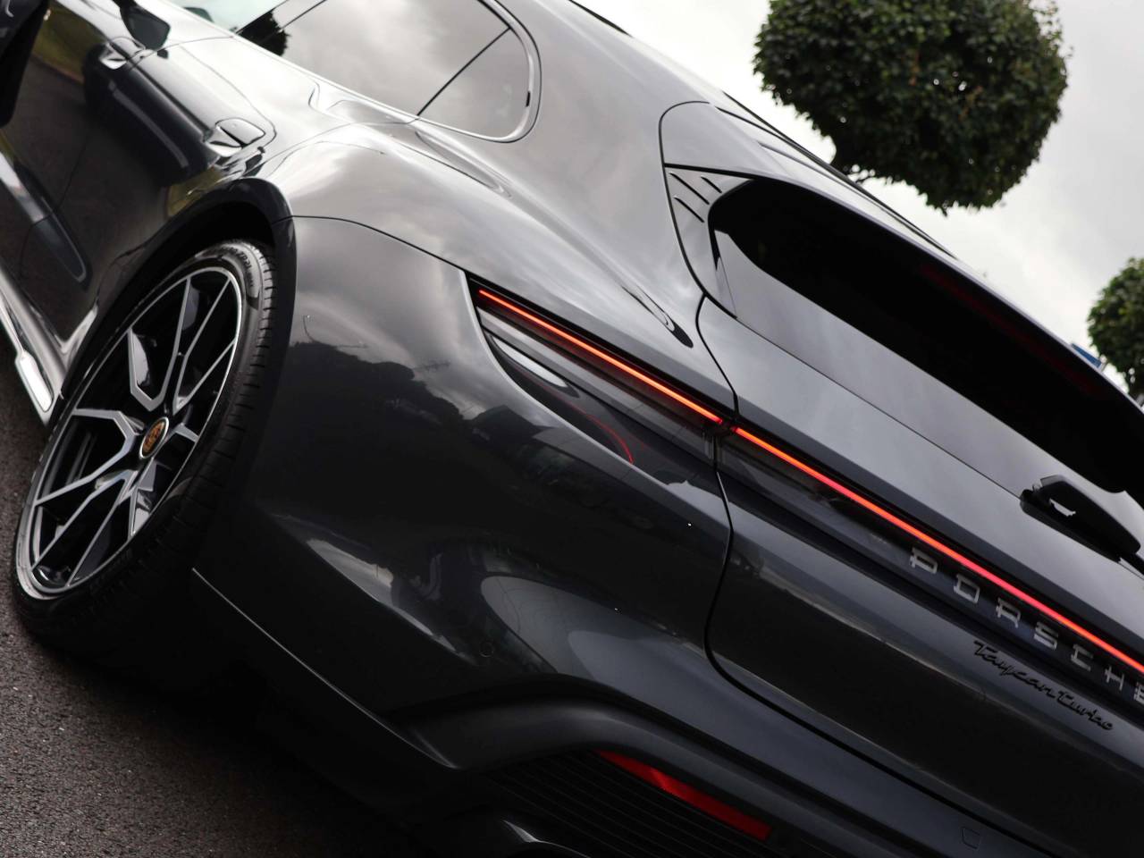 Taycan TURBO SPORT TURISMO (2) image 08