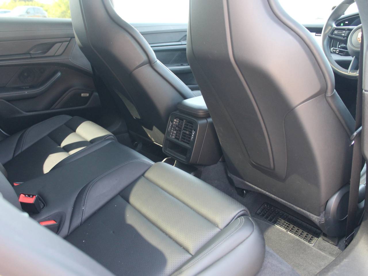 Taycan 4S SPORT TURISMO (10) image 38