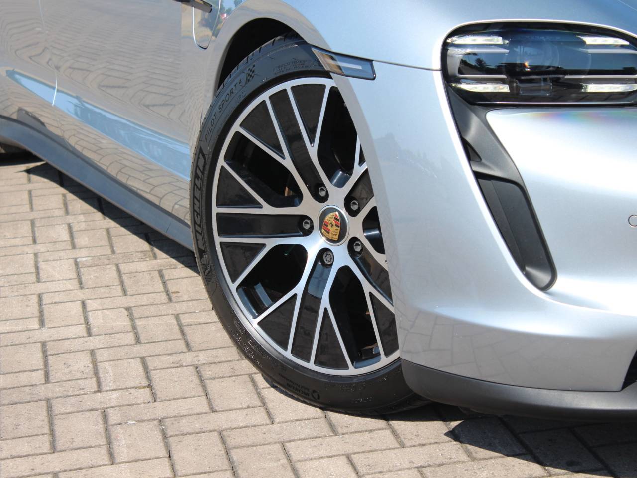 Taycan 4S SPORT TURISMO (10) image 10