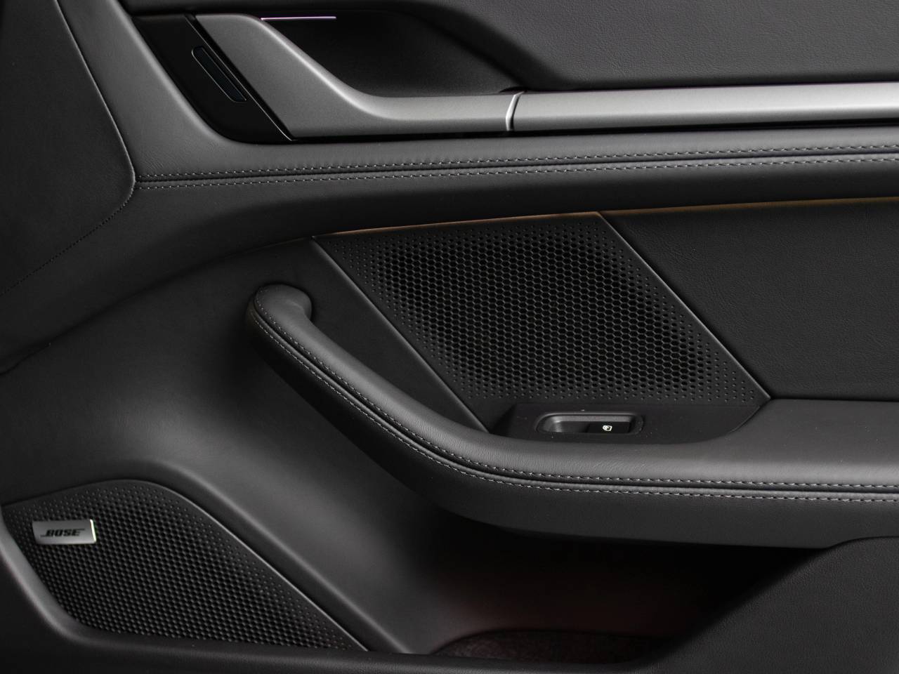 Taycan 4S CROSS TURISMO (3) image 51