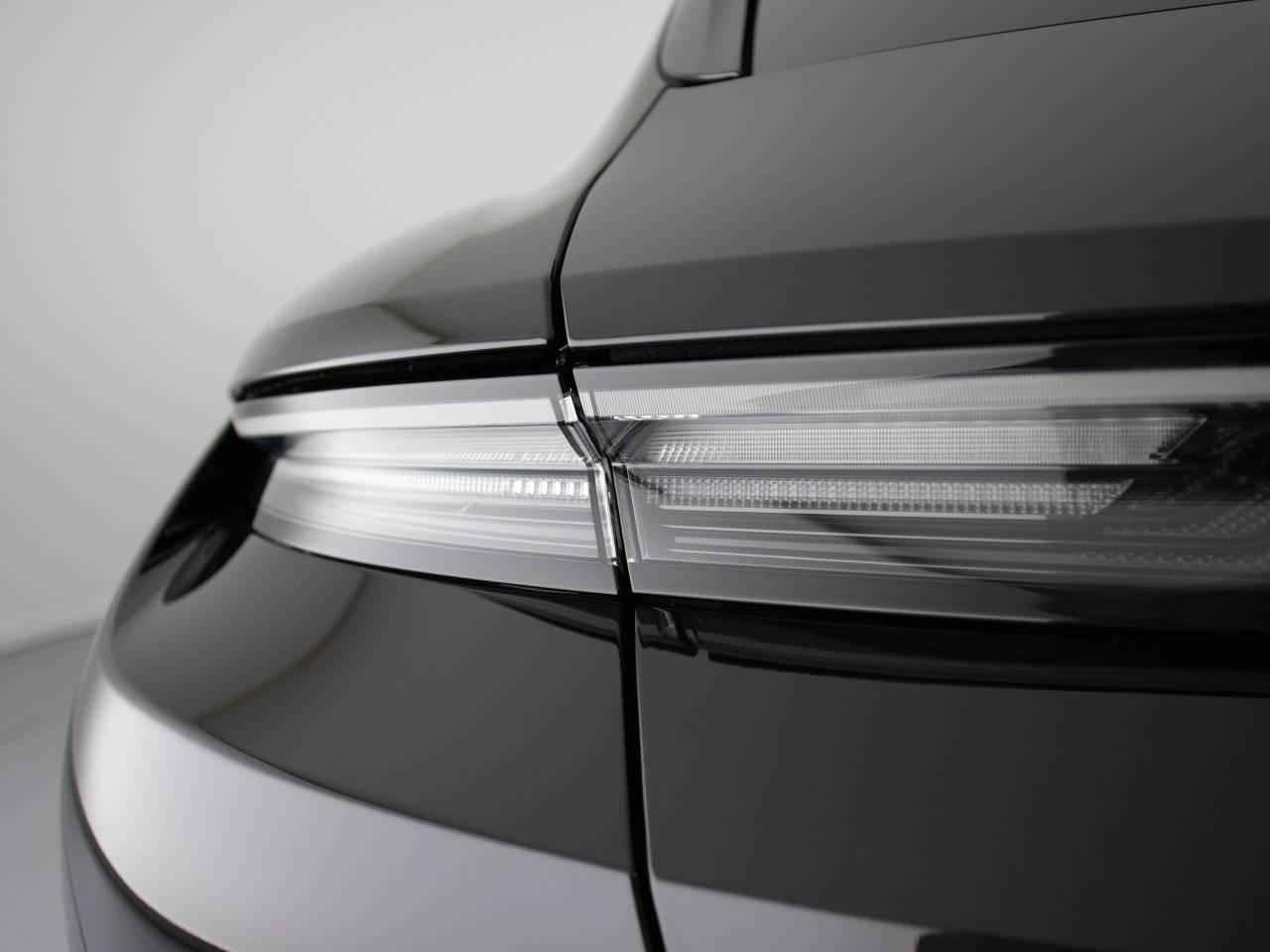 Taycan 4S CROSS TURISMO (3) image 34