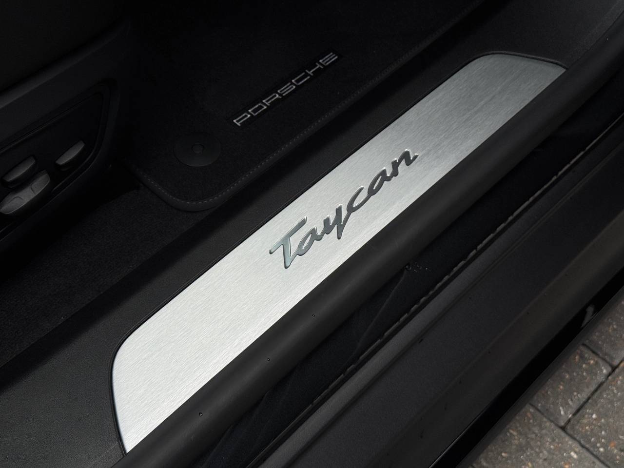 Taycan BASE SPORT TURISMO (1) image 29