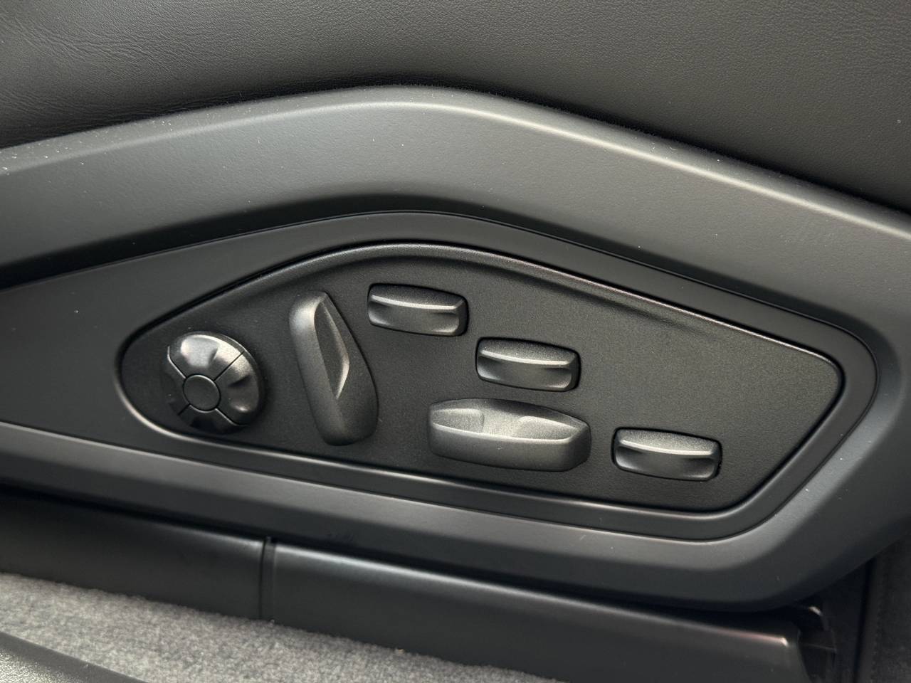Taycan BASE SPORT TURISMO (1) image 30