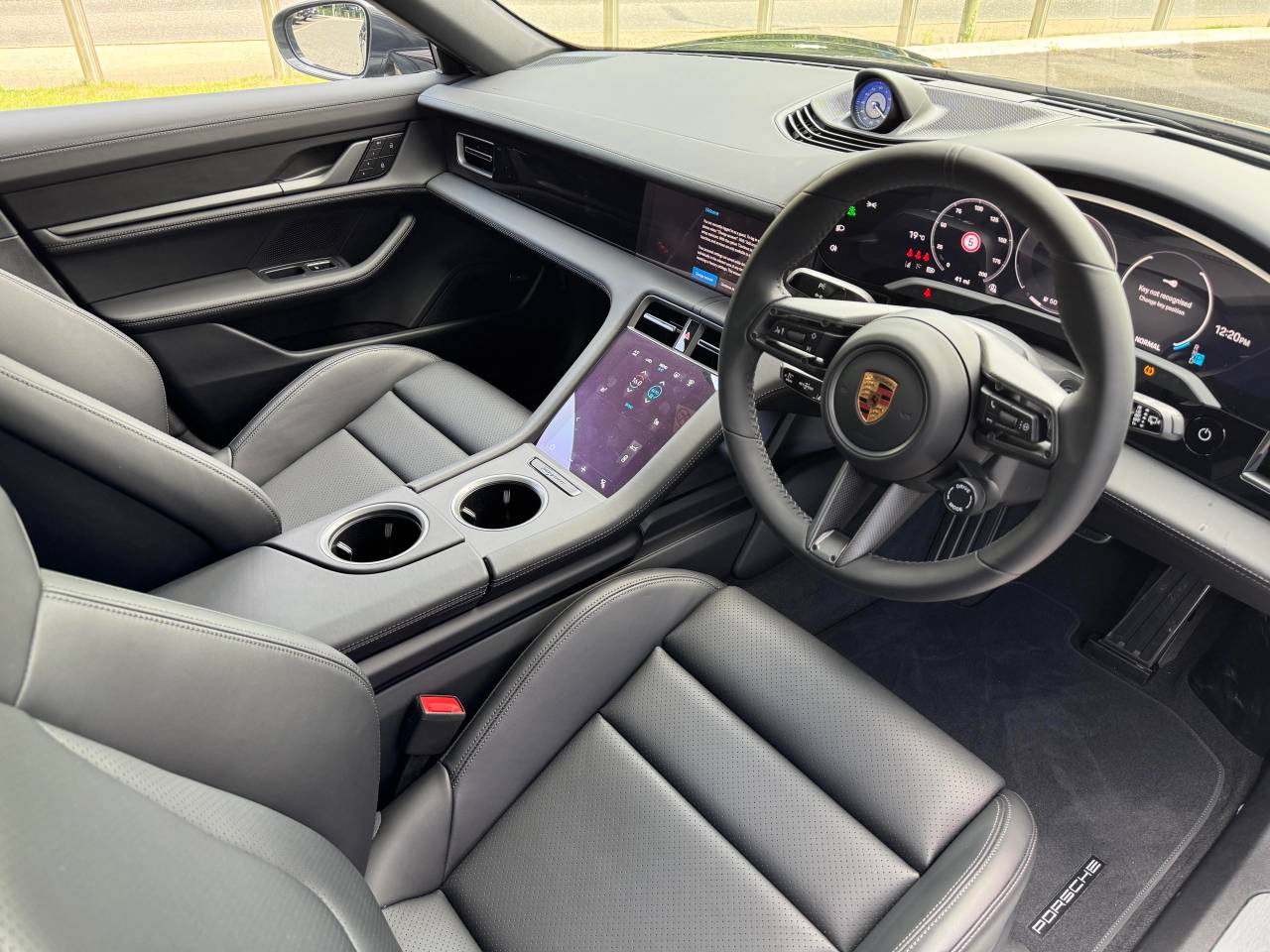 Taycan BASE SPORT TURISMO (1) image 15