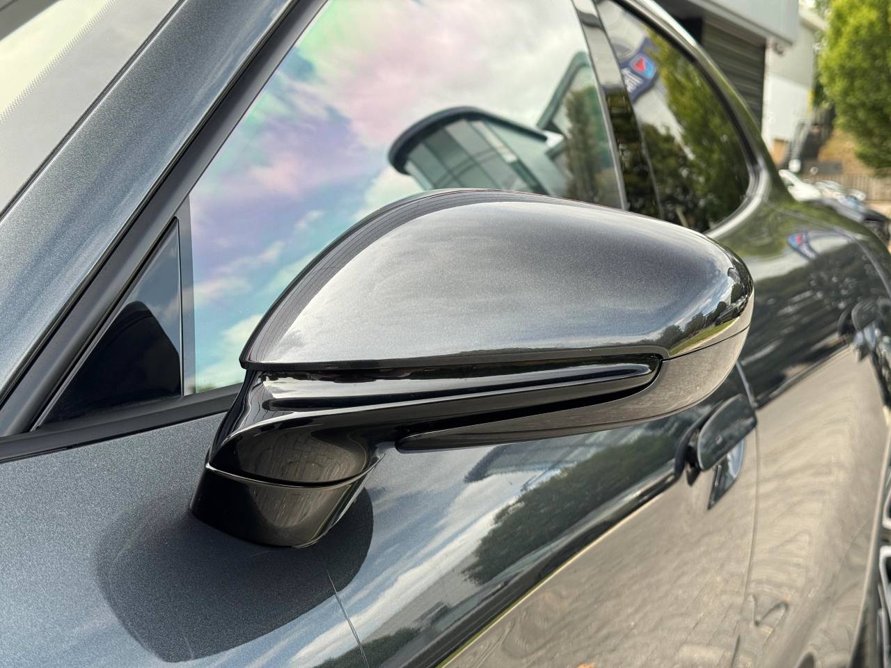 Taycan BASE SPORT TURISMO (1) image 12