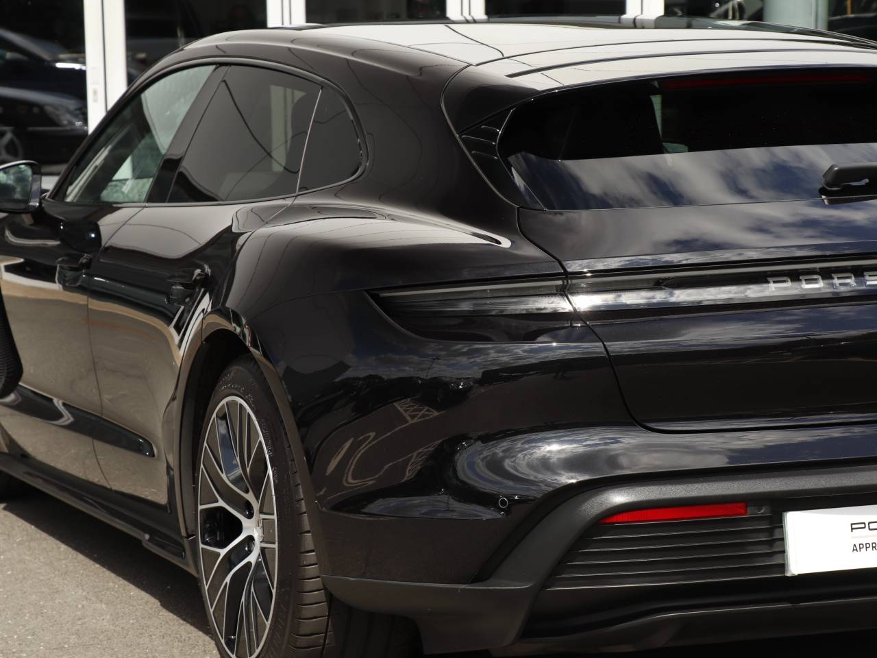 Taycan BASE SPORT TURISMO (12) image 28