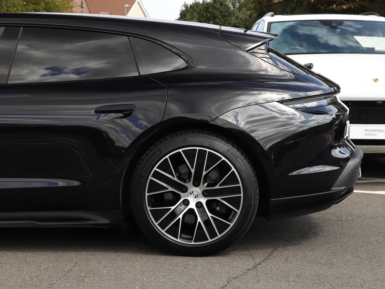 Taycan BASE SPORT TURISMO (12) image 30