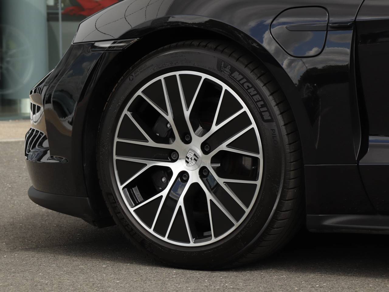 Taycan BASE SPORT TURISMO (12) image 31