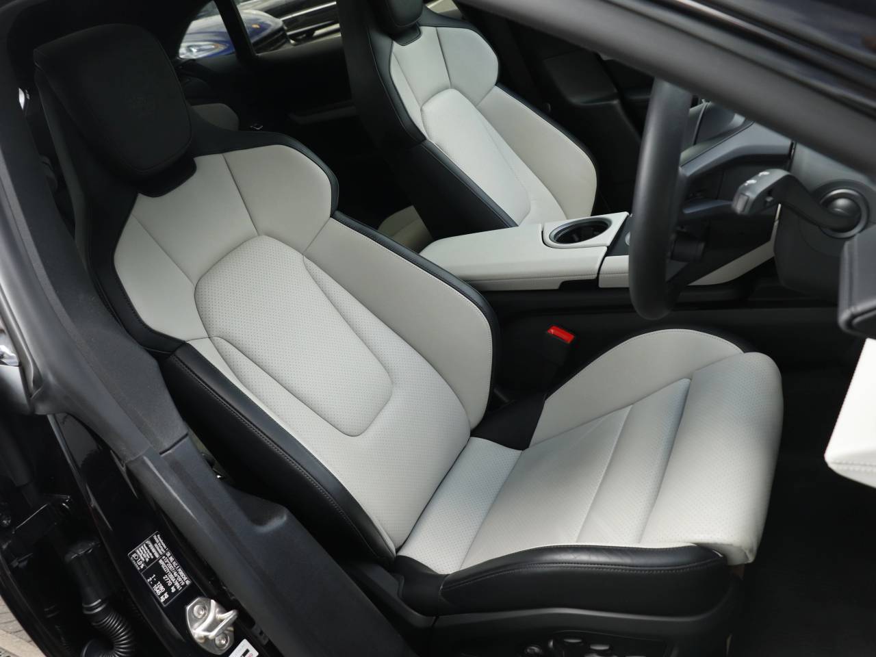 Taycan BASE SPORT TURISMO (12) image 23