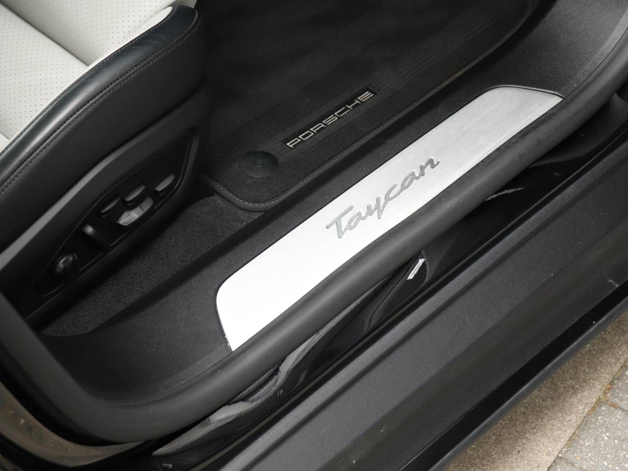Taycan BASE SPORT TURISMO (12) image 27