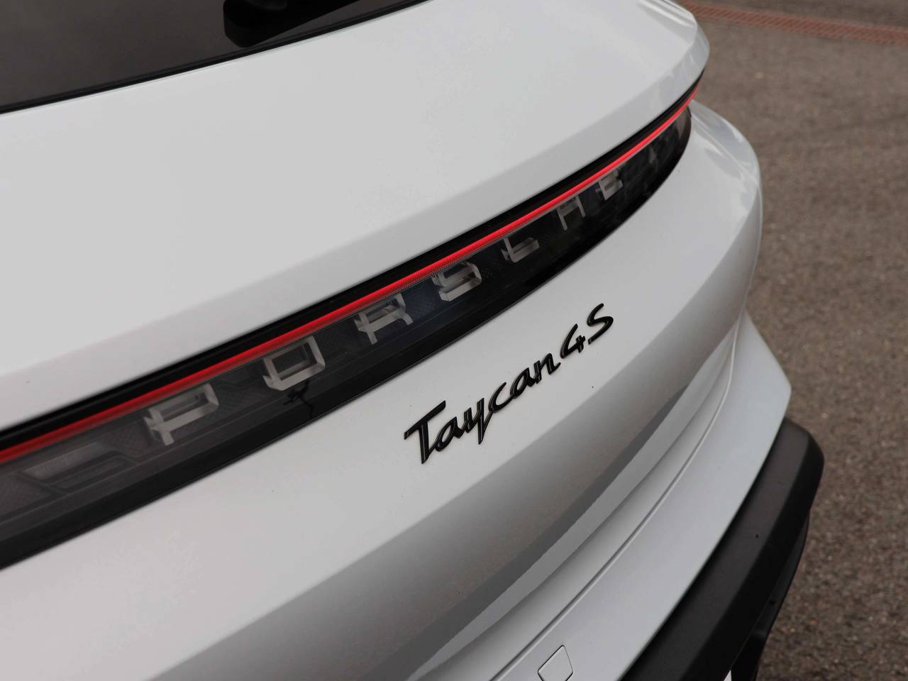 Taycan 4S CROSS TURISMO (51) image 11