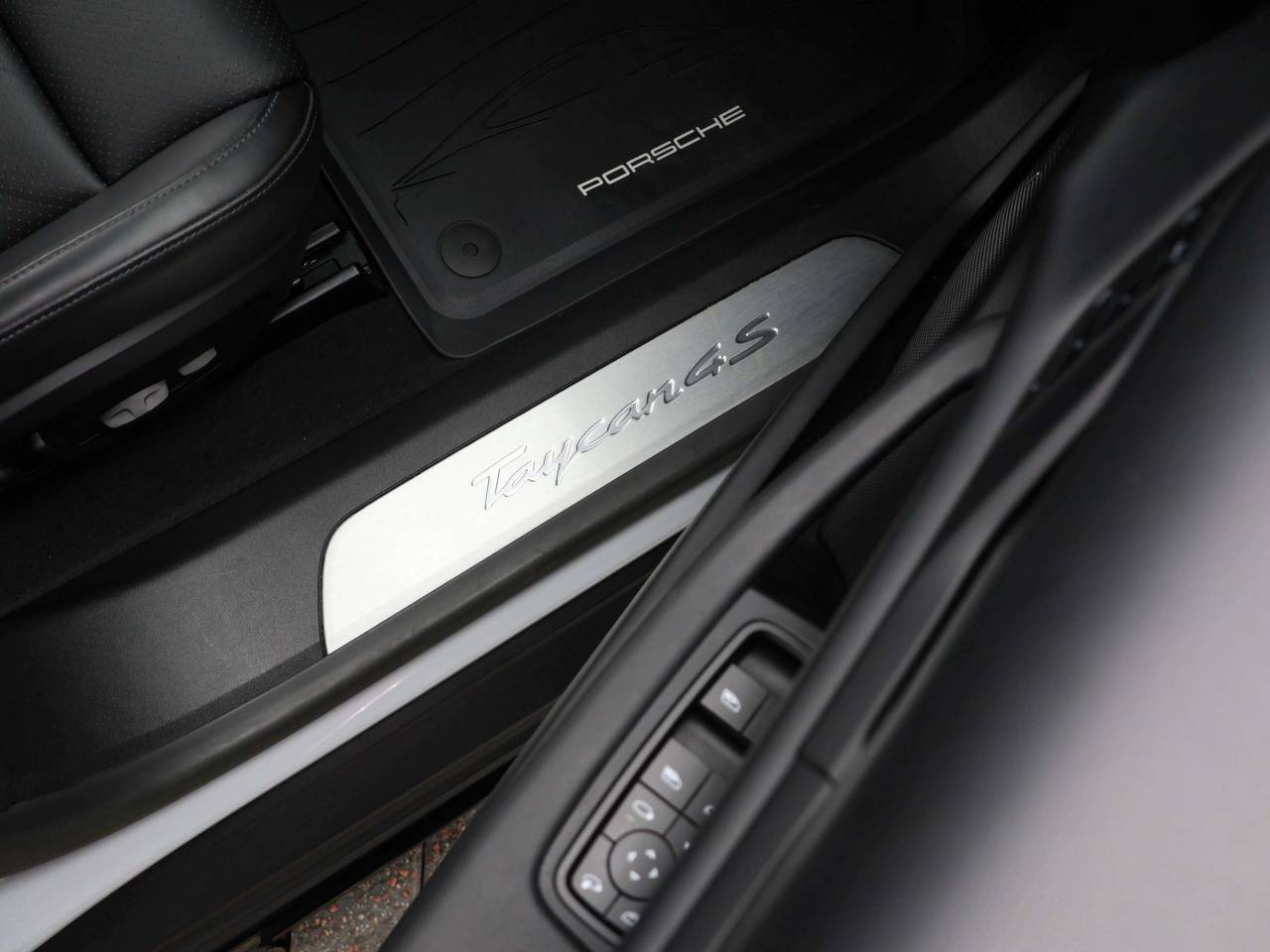 Taycan 4S CROSS TURISMO (51) image 29