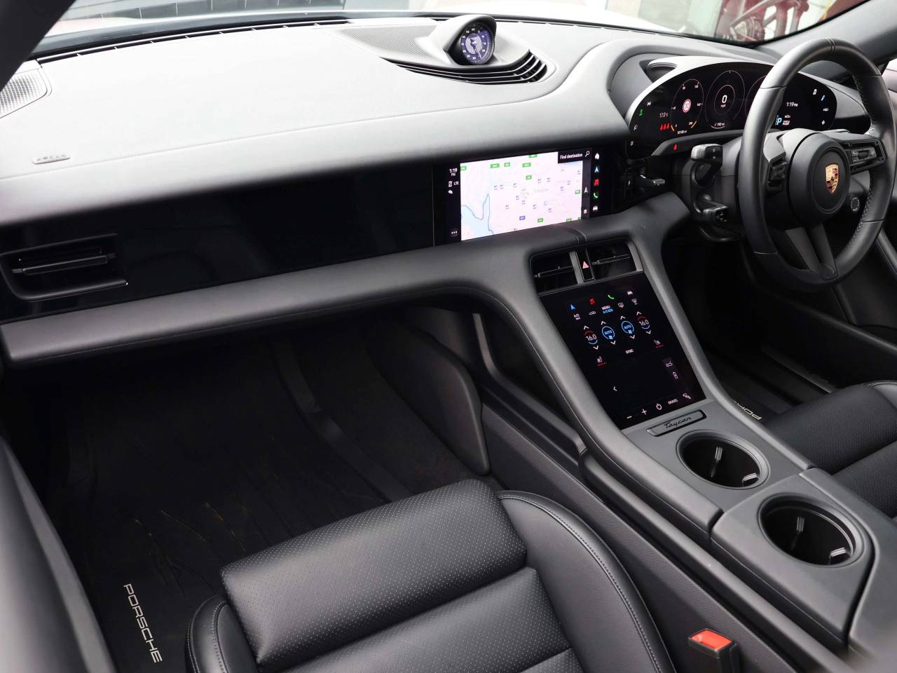 Taycan 4S CROSS TURISMO (51) image 17