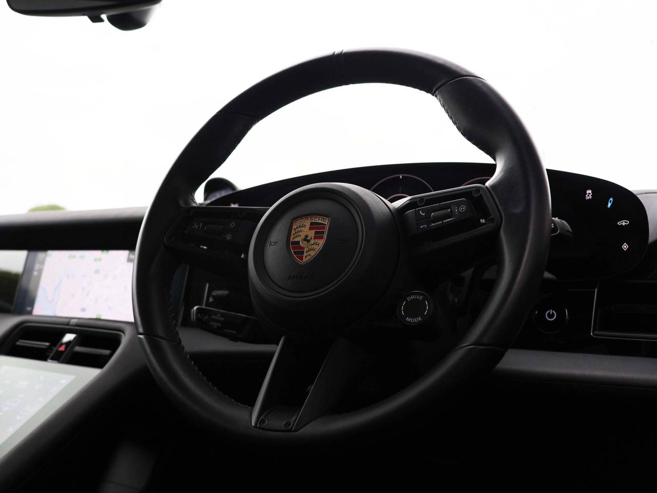 Taycan 4S CROSS TURISMO (51) image 15
