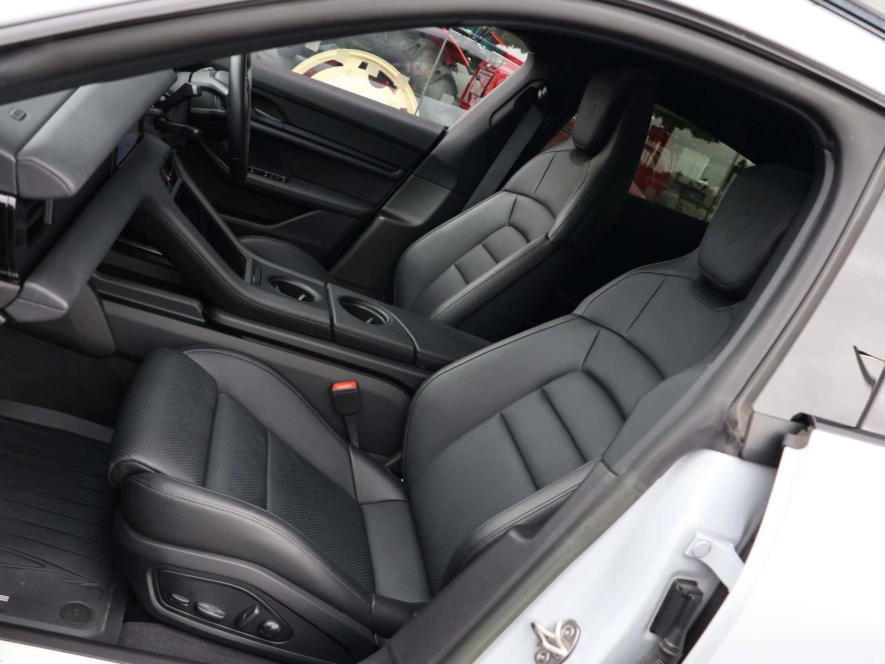 Taycan 4S CROSS TURISMO (51) image 05